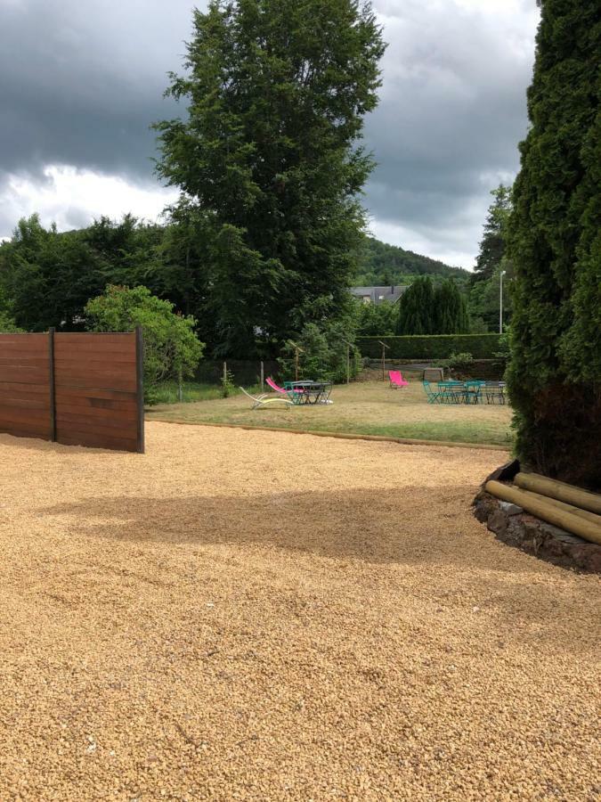 Les Gites Du Paradis Murol Bagian luar foto